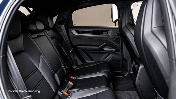 Porsche Cayenne 21 of 24