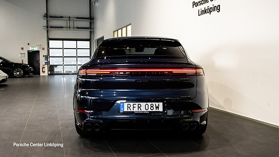 Porsche Cayenne 6 of 24