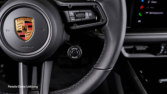 Porsche Cayenne 17 of 24