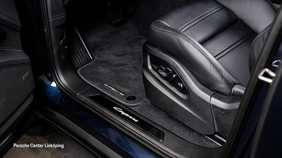 Porsche Cayenne 19 of 24
