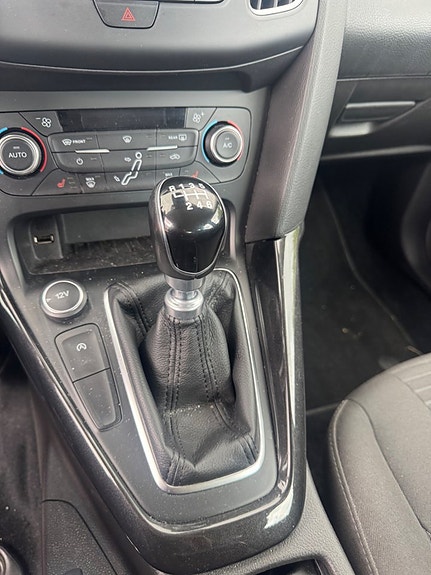 Ford Focus 14 of 21