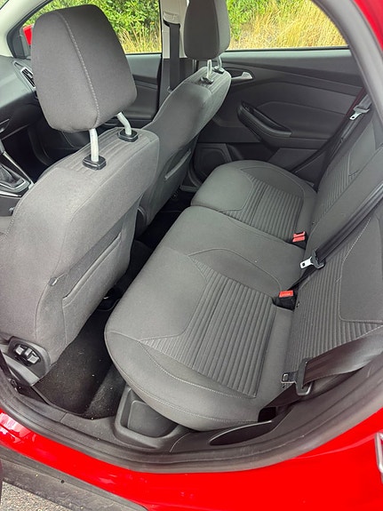 Ford Focus 21 of 21