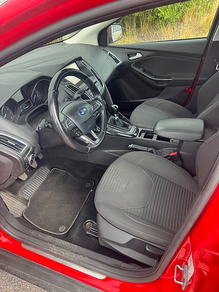 Ford Focus 13 of 21