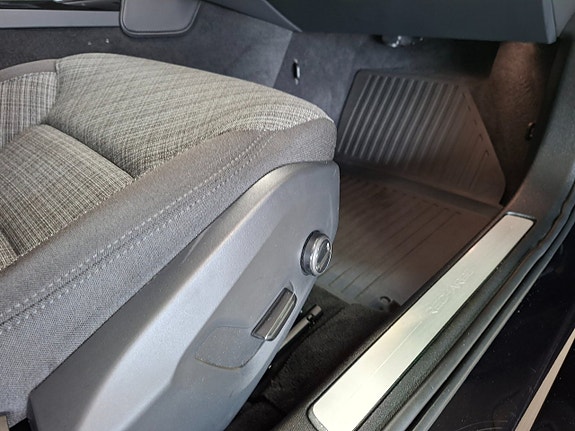 Volvo V60 8 of 24