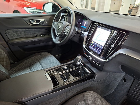 Volvo V60 7 of 24