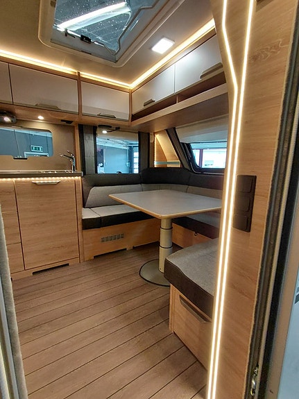 Knaus SÜDWIND BLACK SELECTION 580 UK 4 of 9