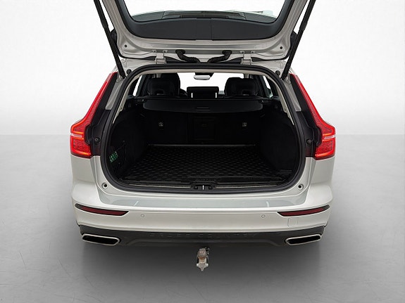 Volvo V60 Cross Country 10 of 30