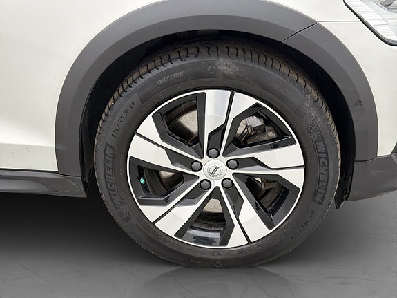 Volvo V60 Cross Country 30 of 30