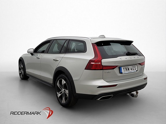 Volvo V60 Cross Country 5 of 30
