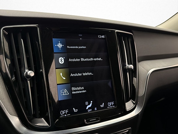 Volvo V60 Cross Country 21 of 30