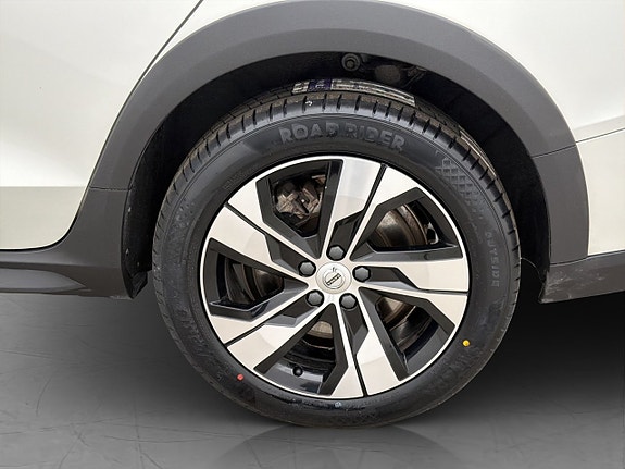 Volvo V60 Cross Country 28 of 30