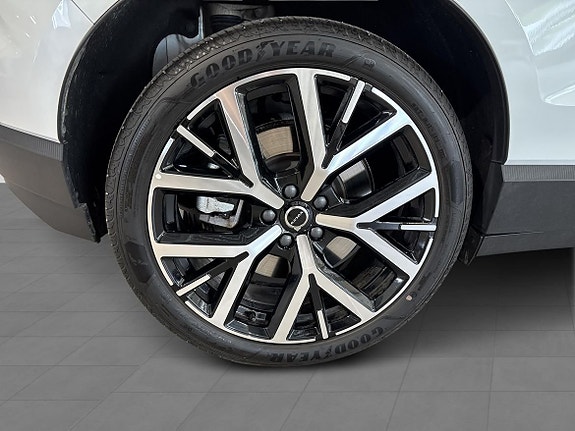 Volvo EX30 12 of 17