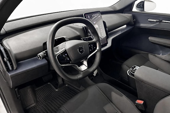 Volvo EX30 6 of 17