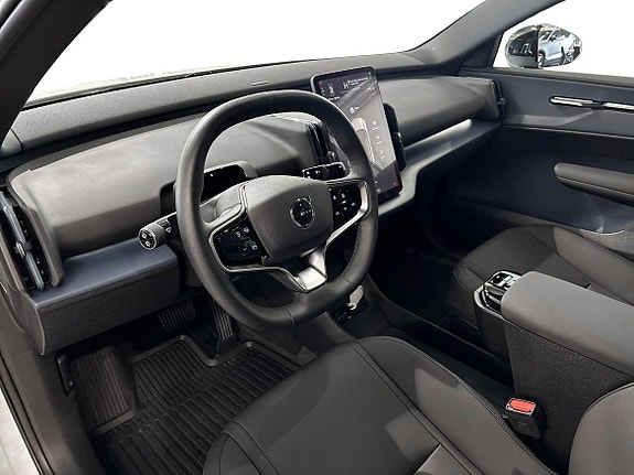 Volvo EX30 6 of 17