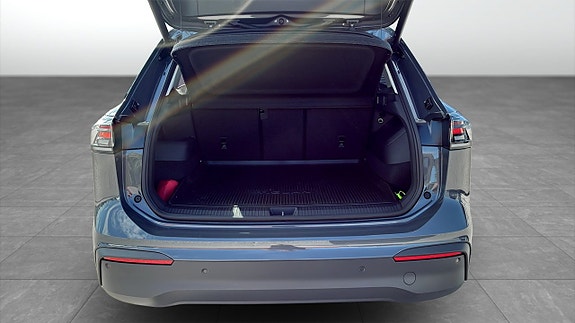 Volkswagen Tiguan 12 of 14