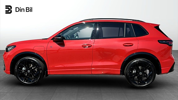 Volkswagen Tiguan 2 of 15