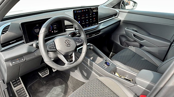 Volkswagen T-Roc 7 of 14