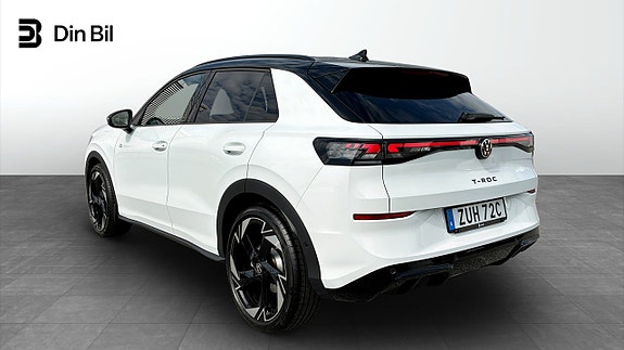 Volkswagen T-Roc 3 of 14