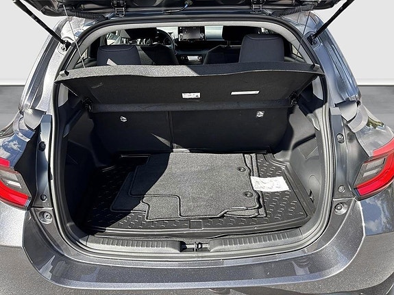 Toyota Yaris 10 of 12