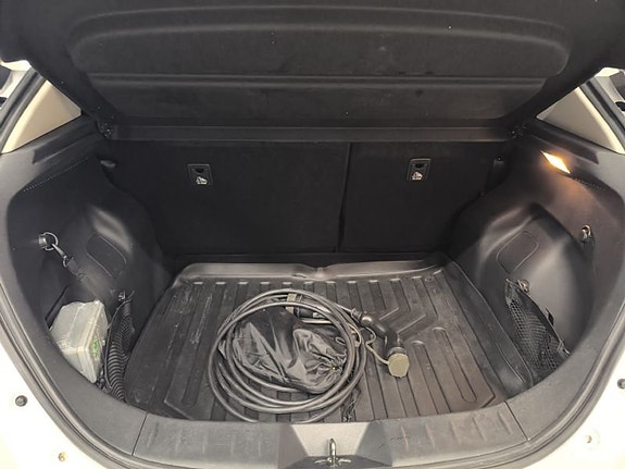 Nissan Leaf 8 of 10