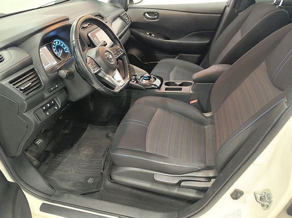 Nissan Leaf 6 of 10