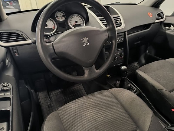 Peugeot 207 6 of 10