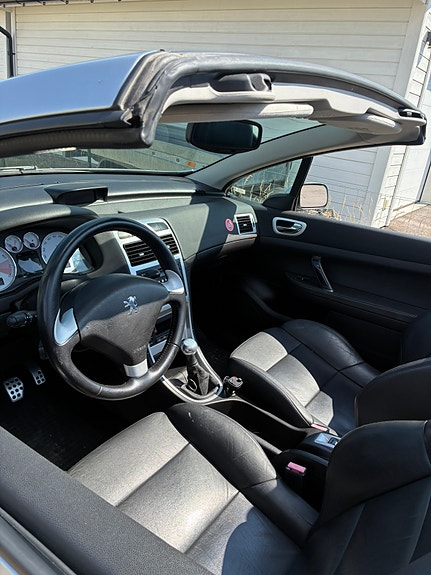 Peugeot 307 CC 5 of 12
