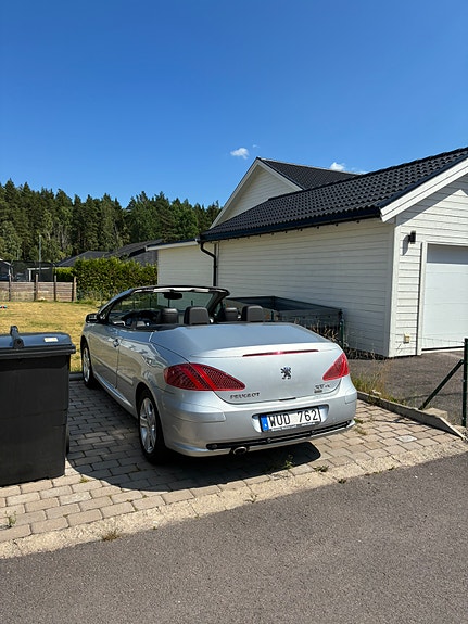 Peugeot 307 CC 4 of 12