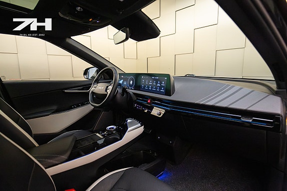 Kia EV6 14 of 23