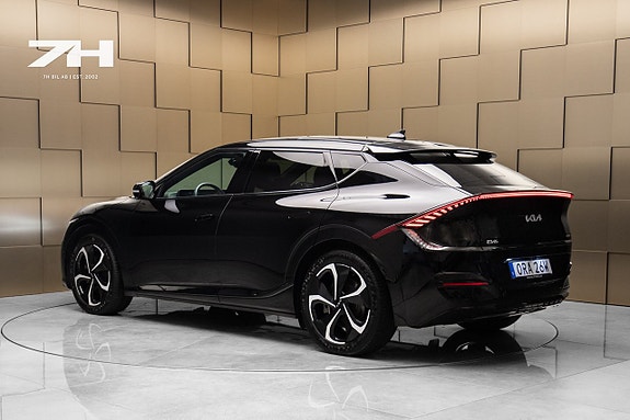Kia EV6 3 of 23