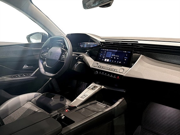 Peugeot 308 SW 11 of 15