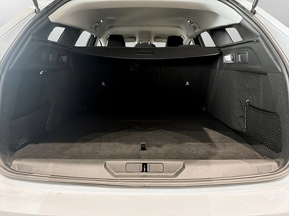 Peugeot 308 SW 15 of 15