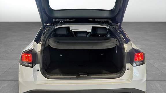 Nissan Leaf 12 of 12