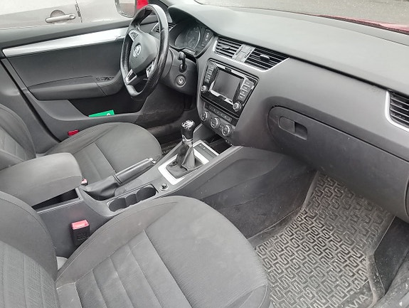 Skoda Octavia 8 of 13