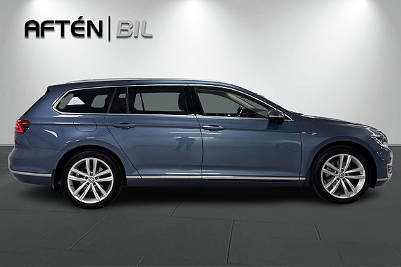 Volkswagen Passat 6 of 23