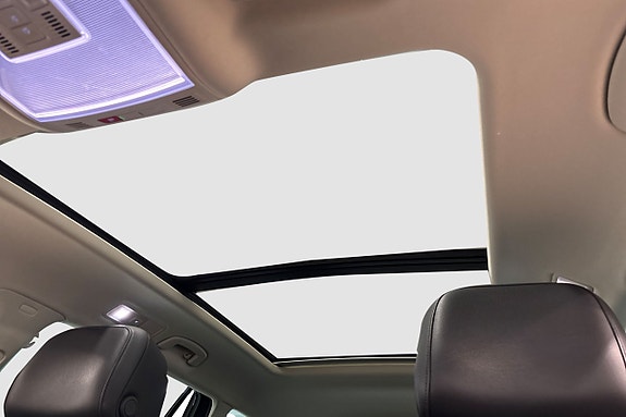 Volkswagen Passat 14 of 23