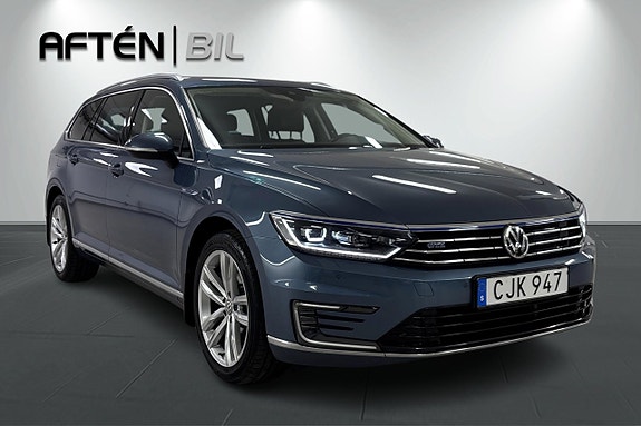 Volkswagen Passat 4 of 23
