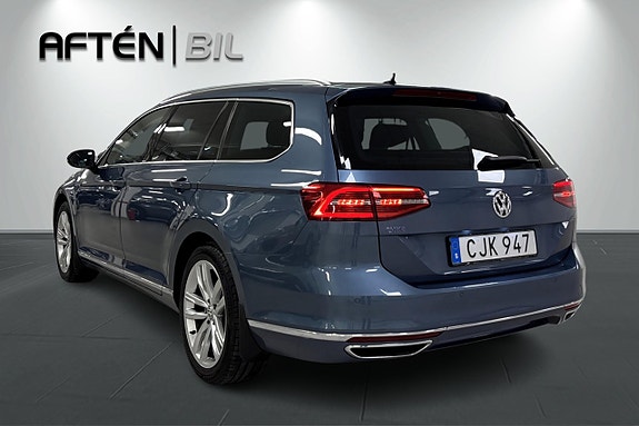 Volkswagen Passat 9 of 23