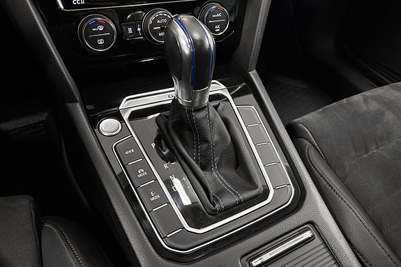 Volkswagen Passat 23 of 23