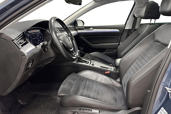 Volkswagen Passat 13 of 23