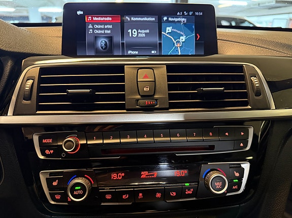 BMW 320d 13 of 16