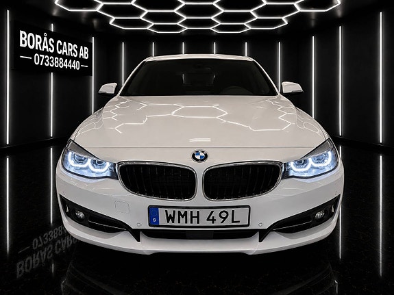 BMW 320d 2 of 16