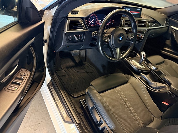 BMW 320d 8 of 16