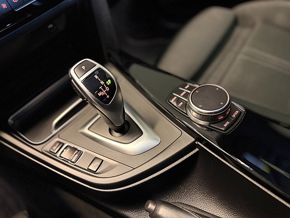 BMW 320d 11 of 16