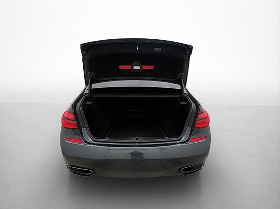 BMW 730 8 of 30