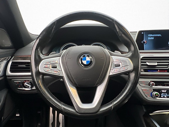 BMW 730 15 of 30