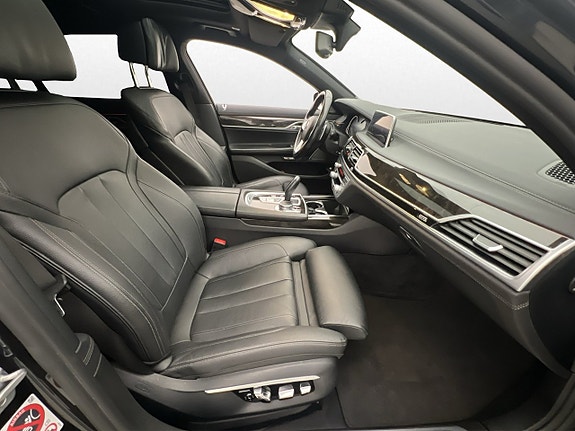 BMW 730 10 of 30