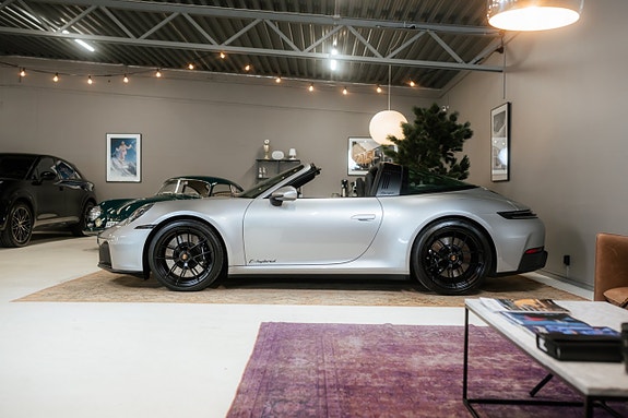 Porsche 911 Targa 4 GTS 7 of 30