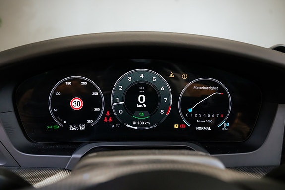 Porsche 911 Targa 4 GTS 18 of 30