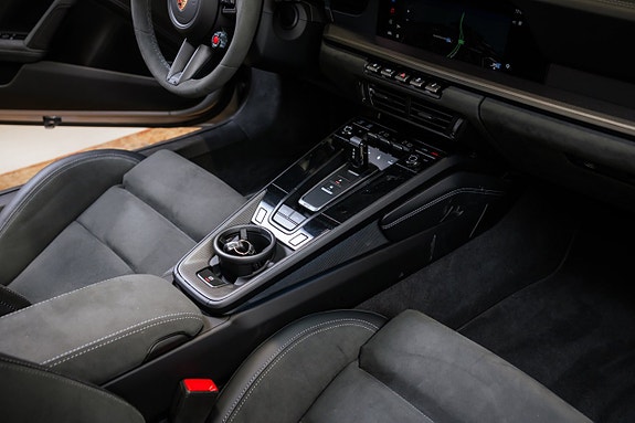 Porsche 911 Targa 4 GTS 26 of 30